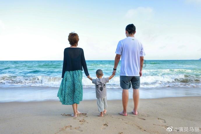 海水浴场的淡水冲脚池需要收费，你觉得收费的做法是否合理？你是否能接受？游戏画面